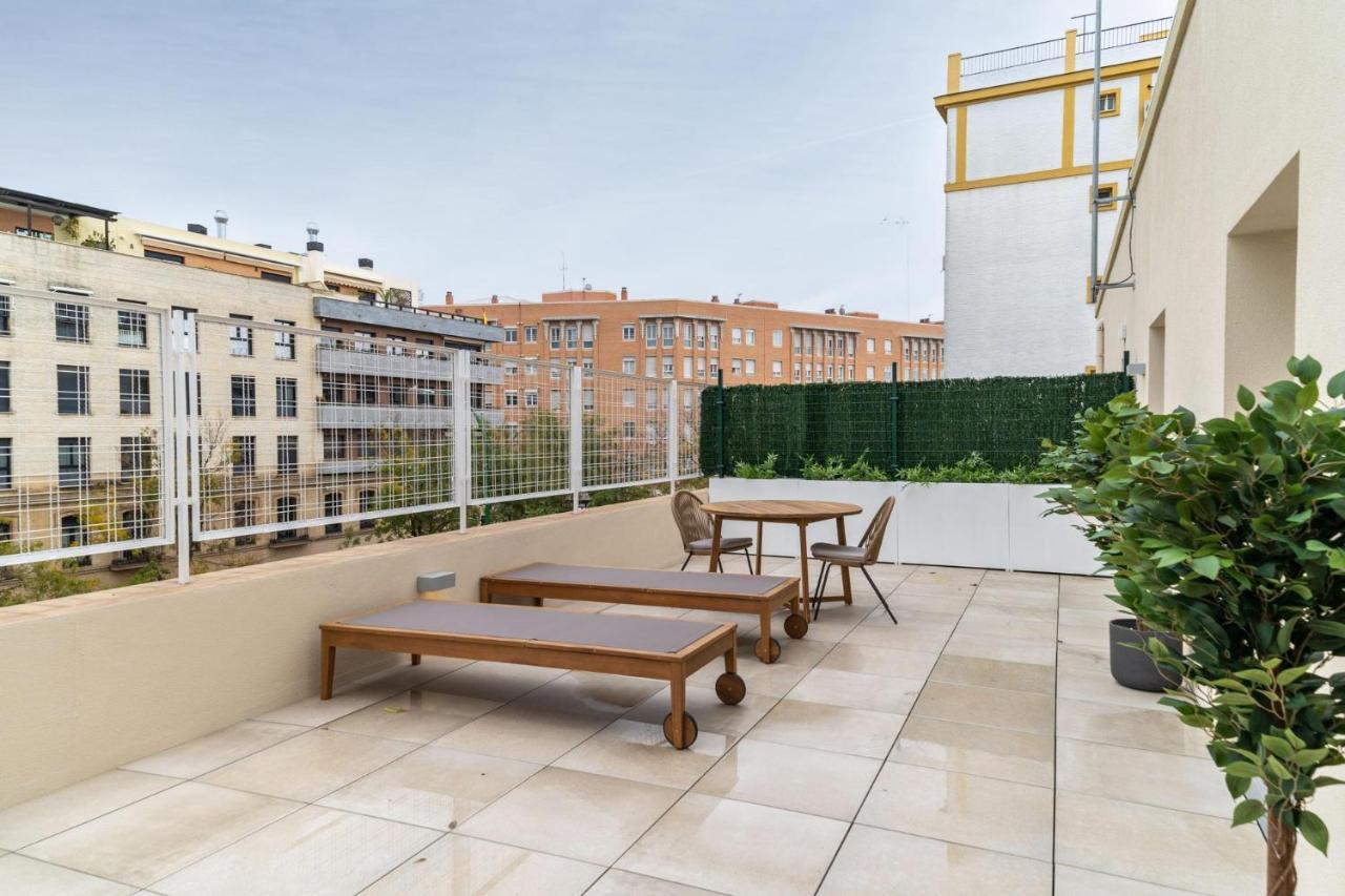 Limehome Sevilla Ronda De Capuchinos Sevilha Exterior foto